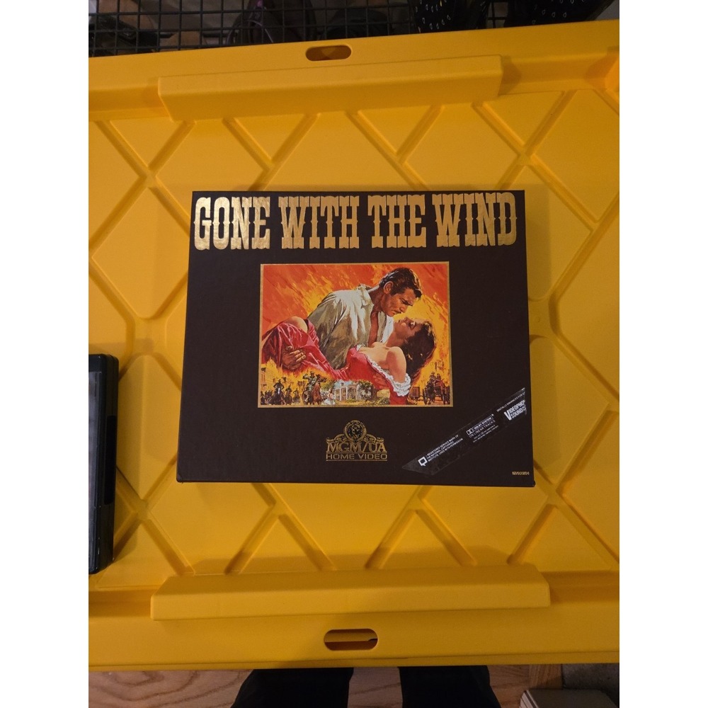 Gone With The Wind VHS Box Set Deluxe MGM/UA Home Video with Souvenir Booklet